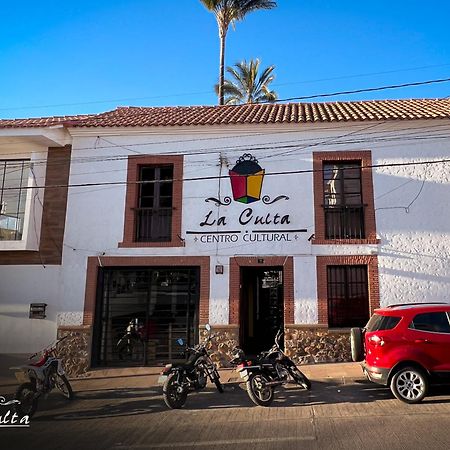 La Culta Hostal & Casa Cultural Sucre Exterior photo