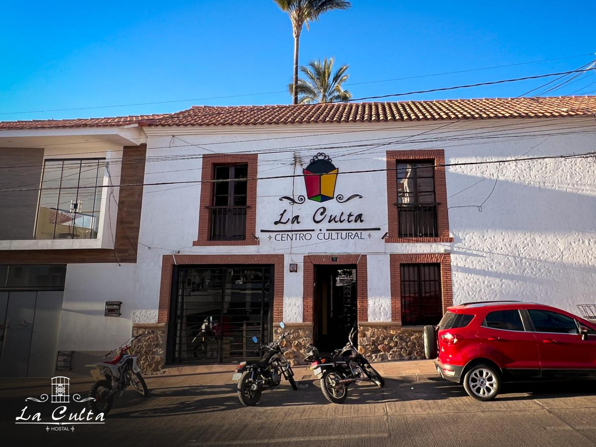 La Culta Hostal & Casa Cultural Sucre Exterior photo